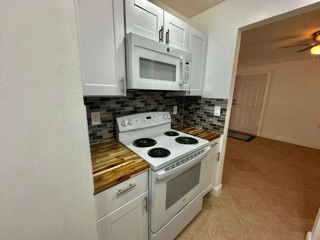 1201 Lake Victoria Drive, #P, West Palm Beach, FL 33411 WhatsApp Image 2026-02-05 at 9.53.51 PM