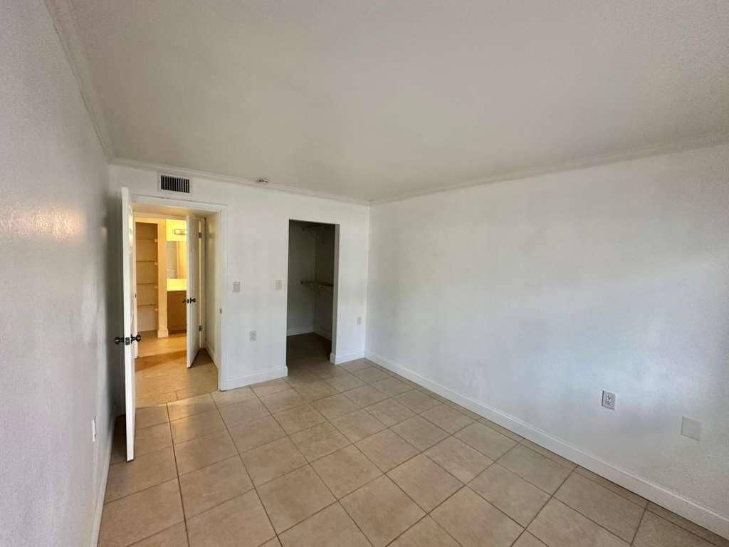 1201 Lake Victoria Drive, #P, West Palm Beach, FL 33411 WhatsApp Image 2026-02-05 at 9.53.53 PM