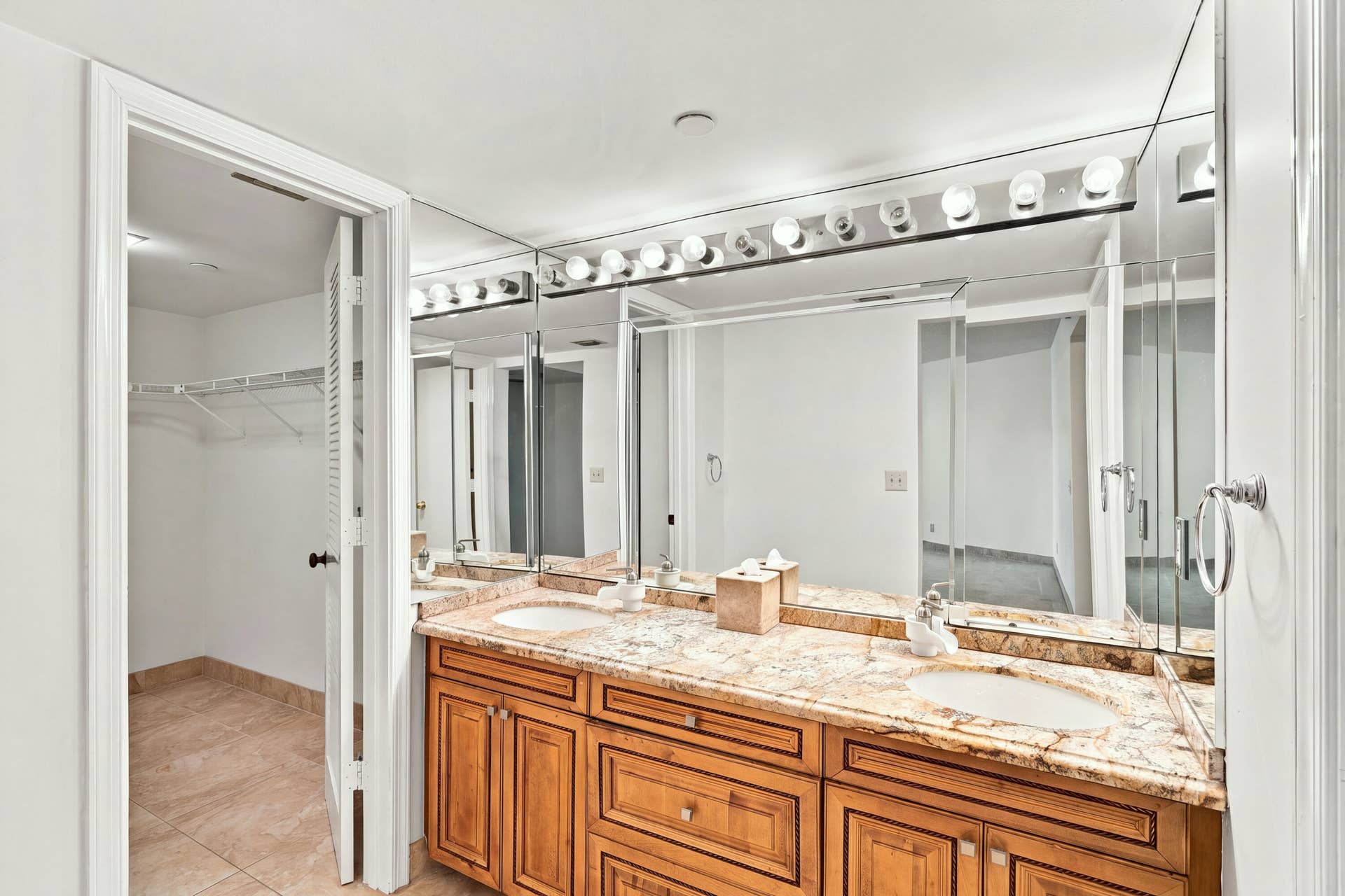 3560 S OCEAN Boulevard, #506, South Palm Beach, FL 33480 Bathroom