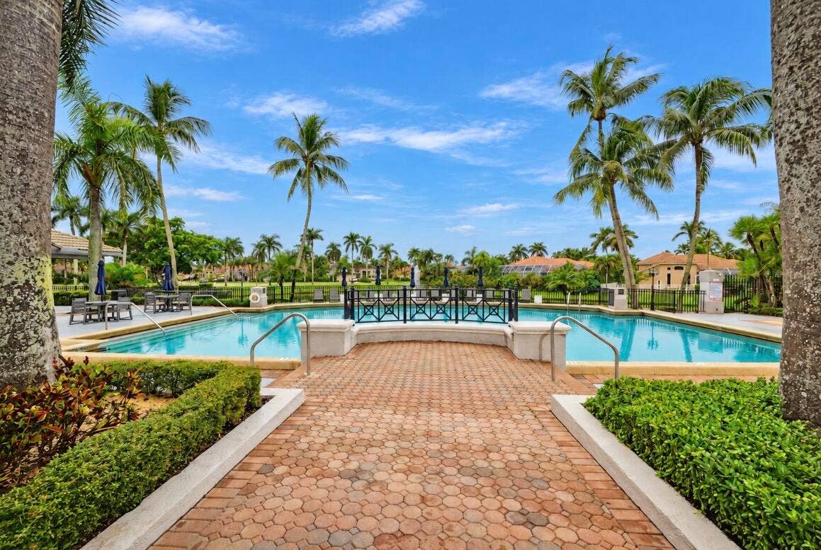 10659 SAINT THOMAS Drive, Boca Raton, FL 33498 IMG_8678