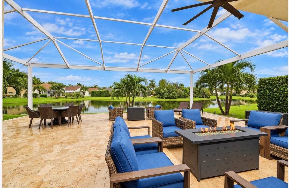 10659 SAINT THOMAS Drive, Boca Raton, FL 33498 screened patio day
