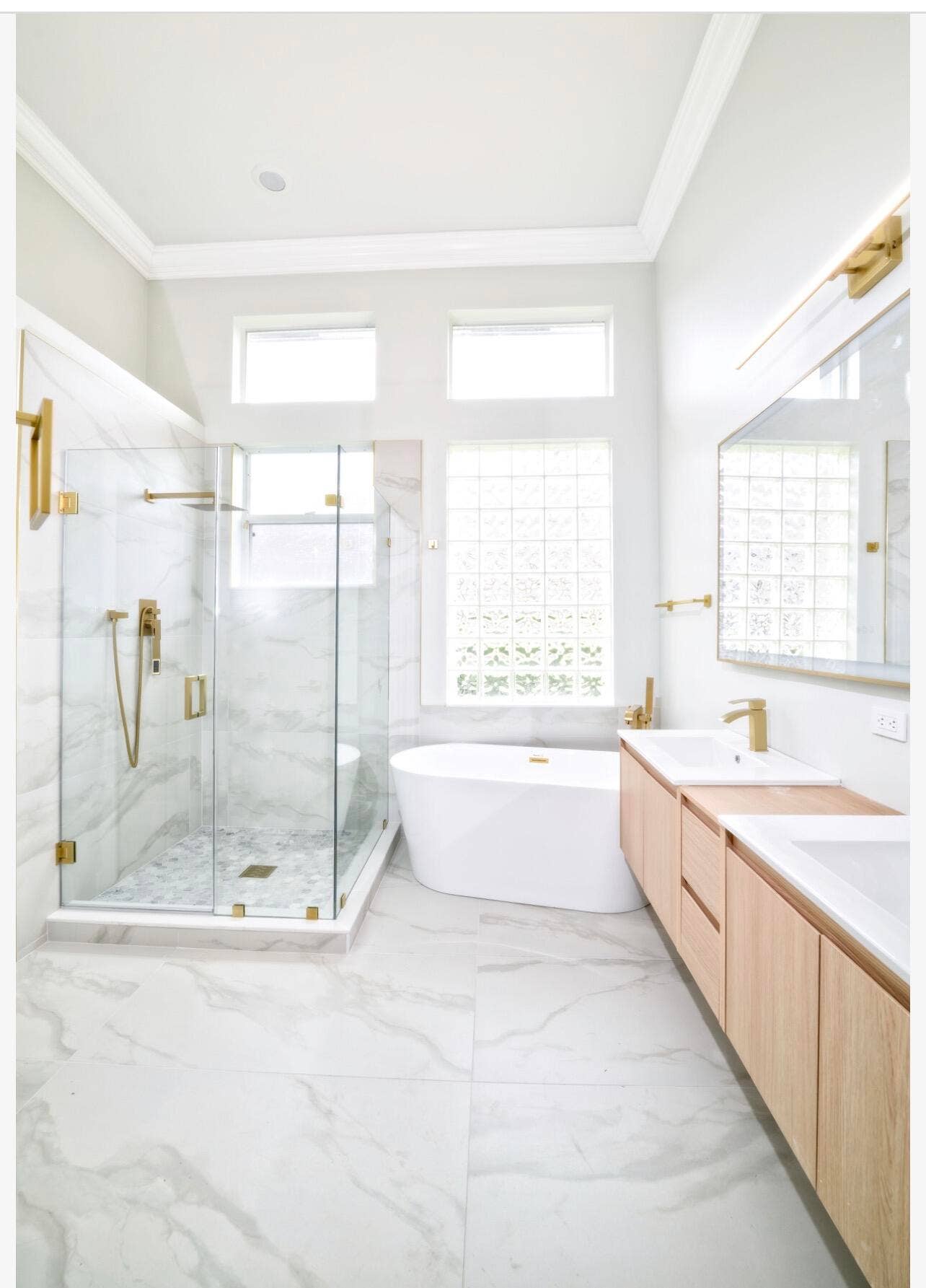 10659 SAINT THOMAS Drive, Boca Raton, FL 33498 masterbath