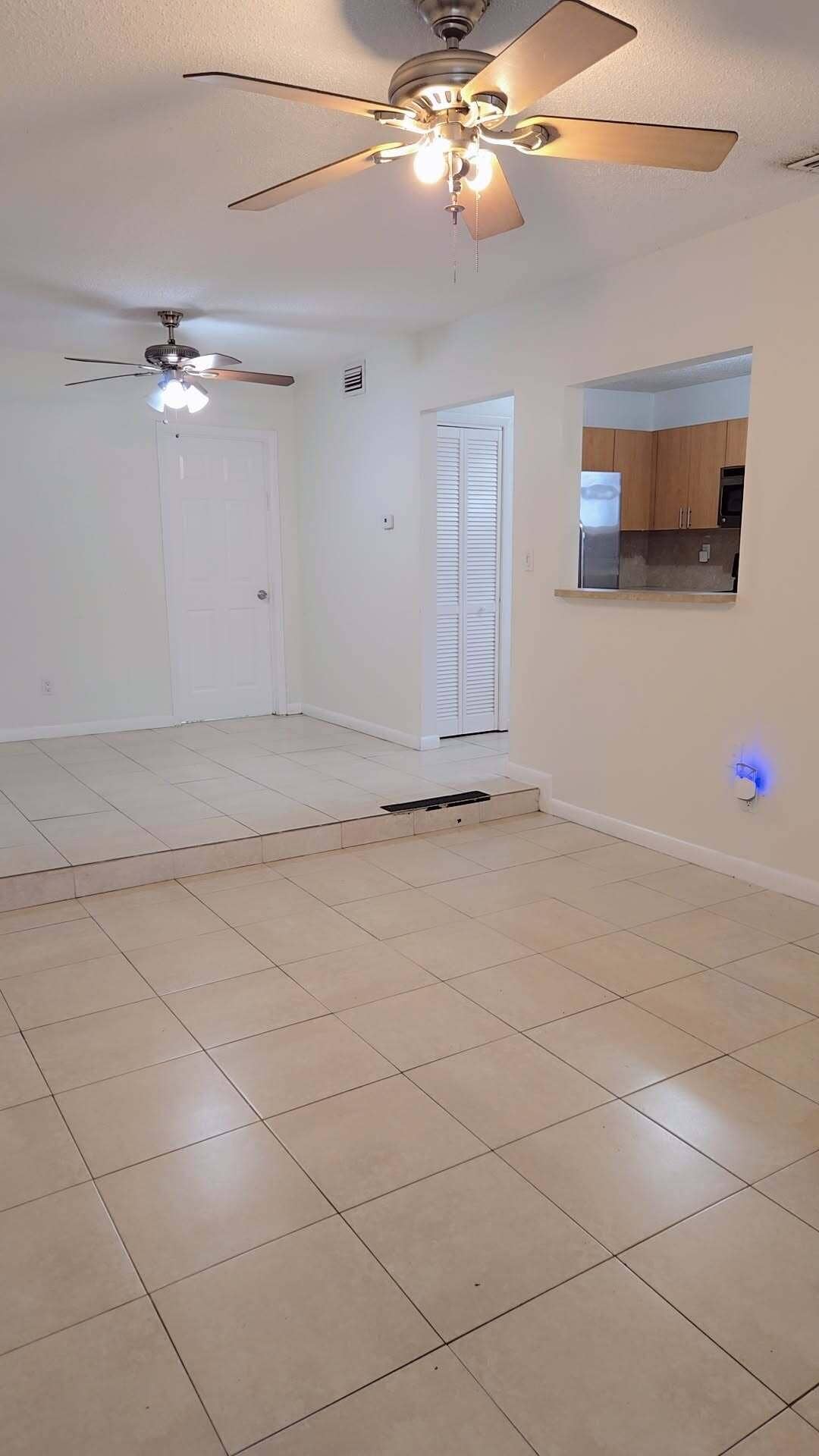2521MANORA15