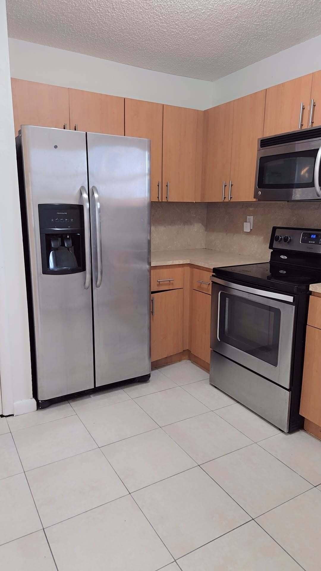 2521MANORA25