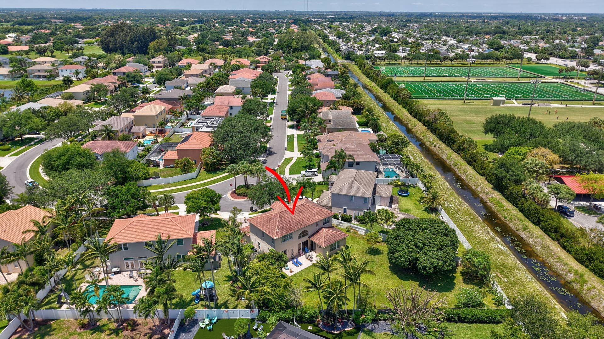 6207 SHADOW TREE Lane, Lake Worth, FL 33463 51-web-or-mls-DJI_20260508130317_0270_D_