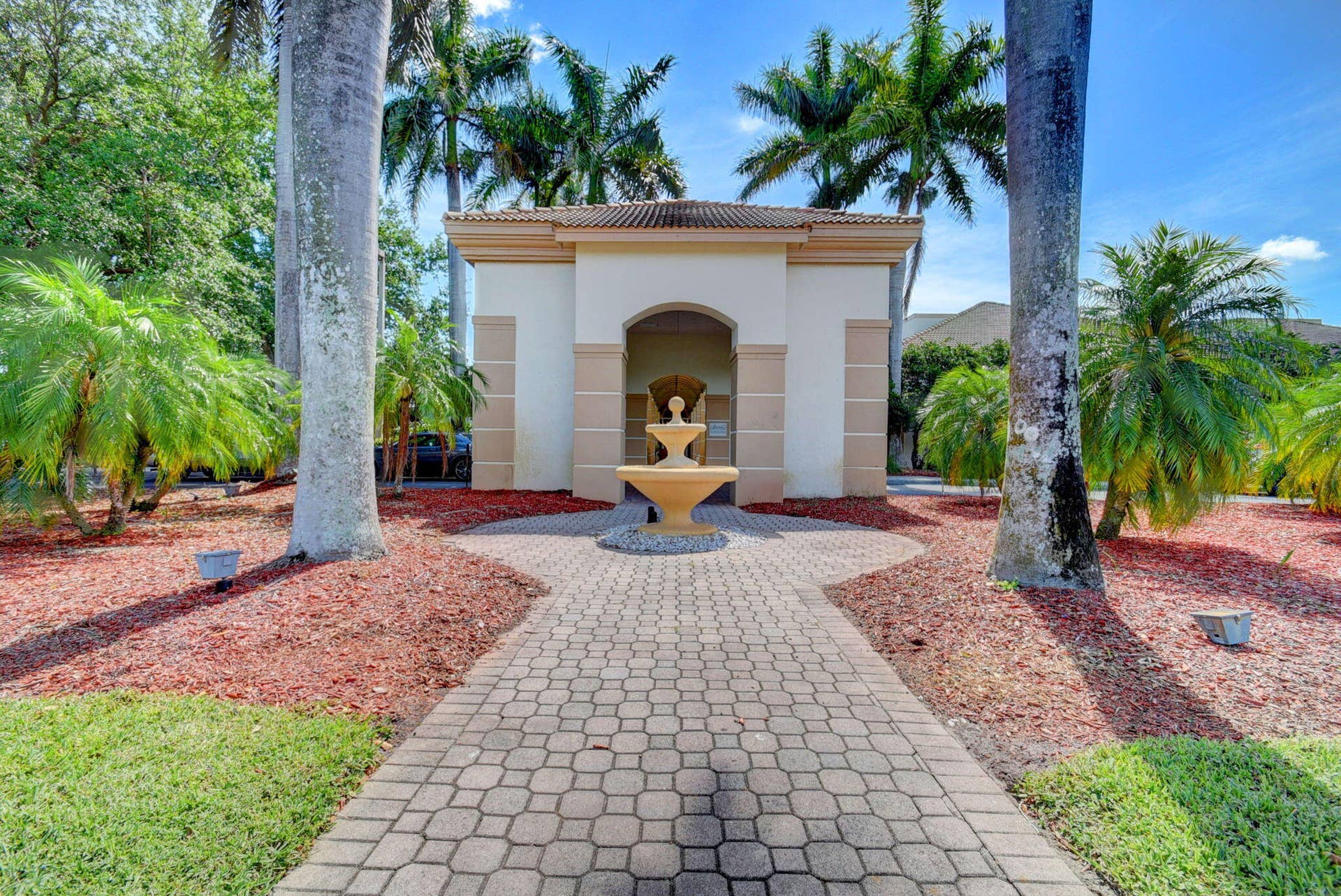6207 SHADOW TREE Lane, Lake Worth, FL 33463 64-web-or-mls-069_winston trails (7)