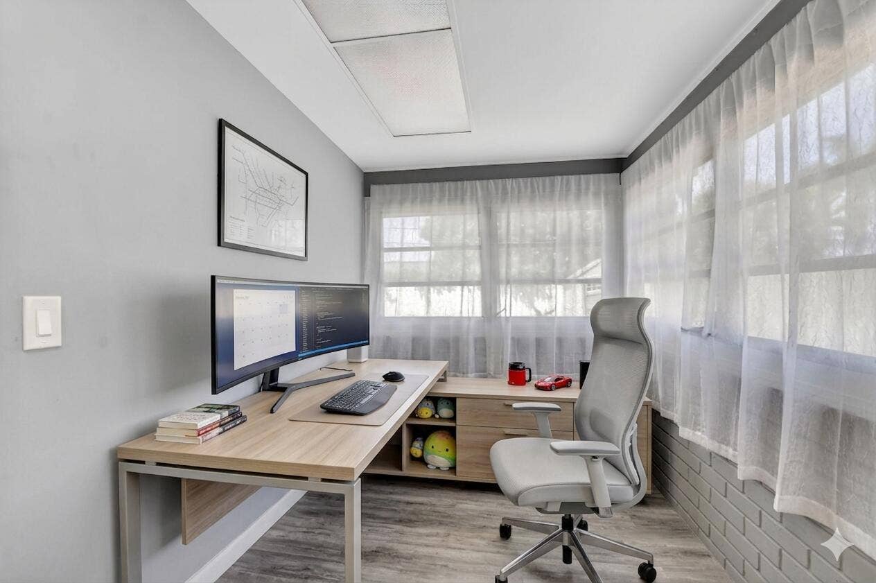 This is a bonus room, can be workout room, children's playroom, etc