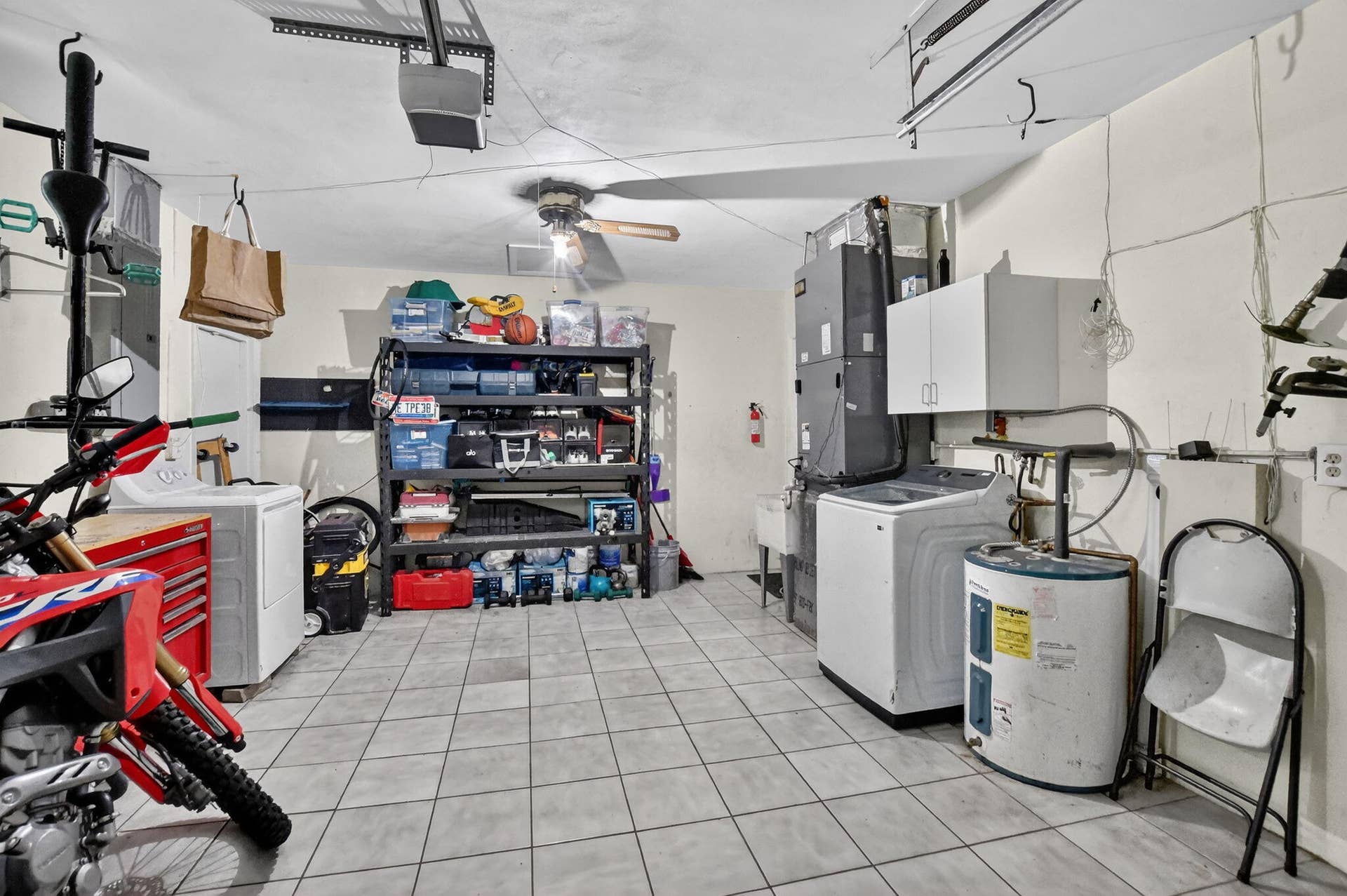Large 1 1/2 car garage