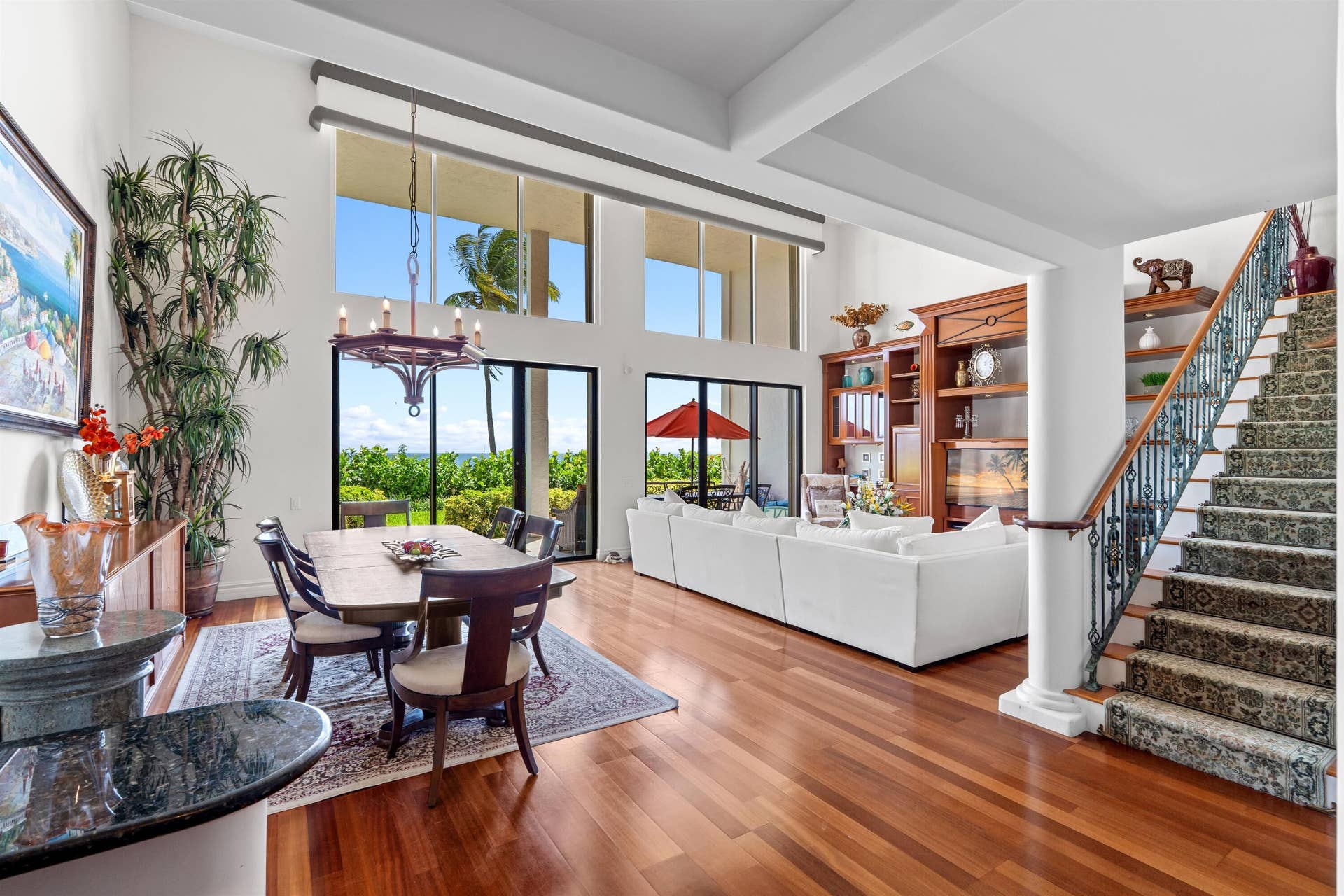 2000 N Ocean Boulevard, #103, Boca Raton, FL 33431 OCEANFRONT LIVING ROOM