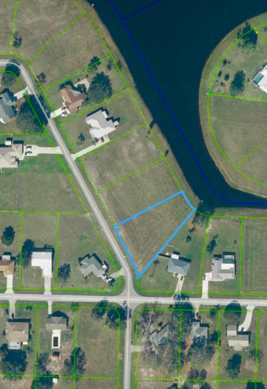 Property photo for 300 ARROWHEAD Drive, Sebring, FL