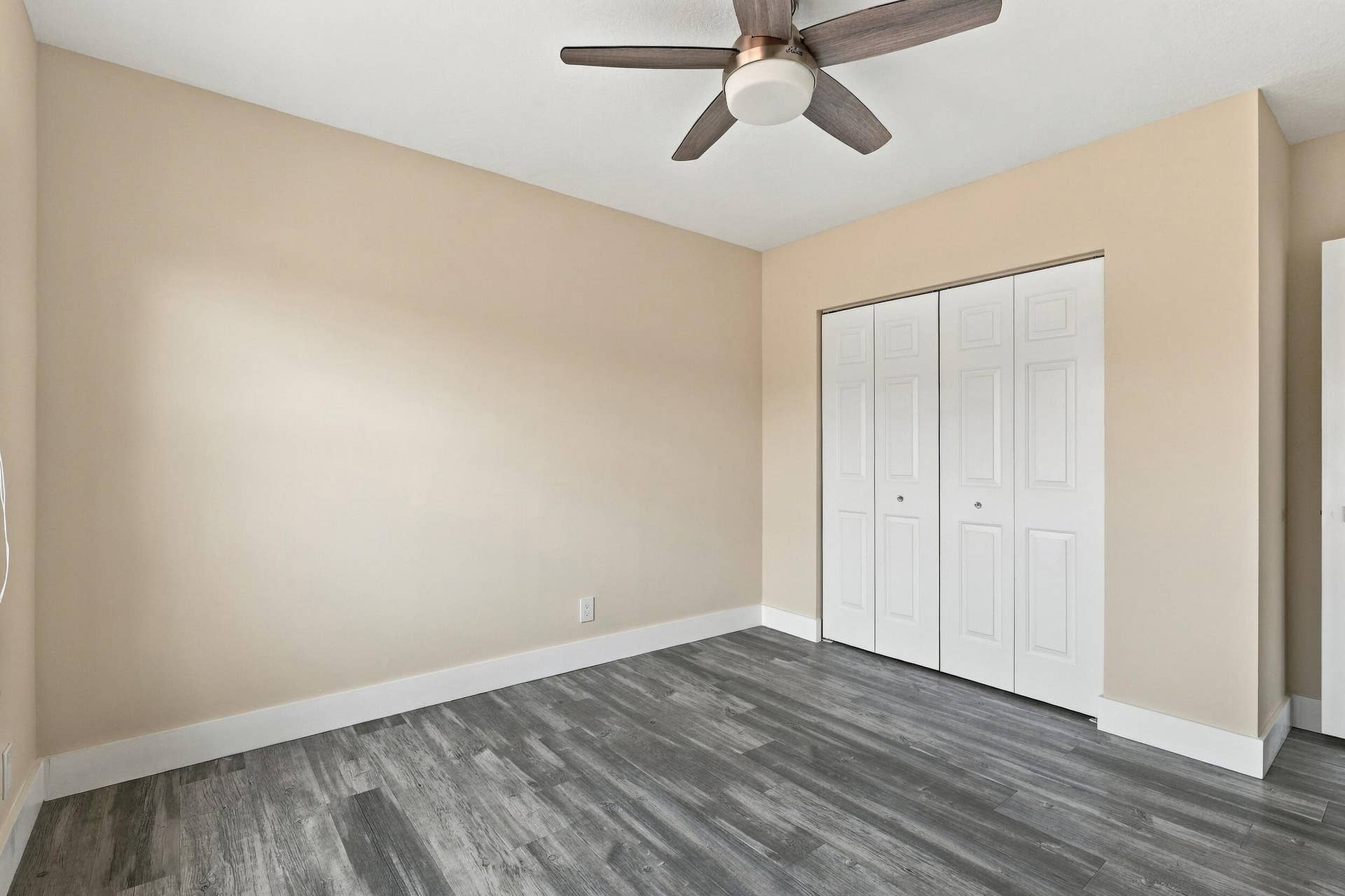1434 Artimino Lane, Boynton Beach, FL 33436 There is no shortage of space in this beautifully updated 4 bedroom, 2.5 bathroom home.