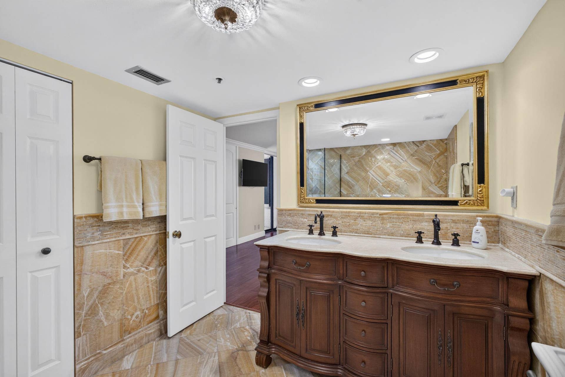 5280 N Ocean Drive, #12B, Riviera Beach, FL 33404 29-web-or-mls-5D1A1268