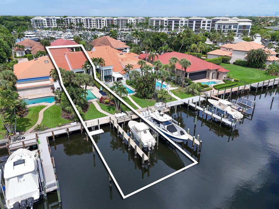 Property photo for 2025 La Porte Drive, Palm Beach Gardens, FL