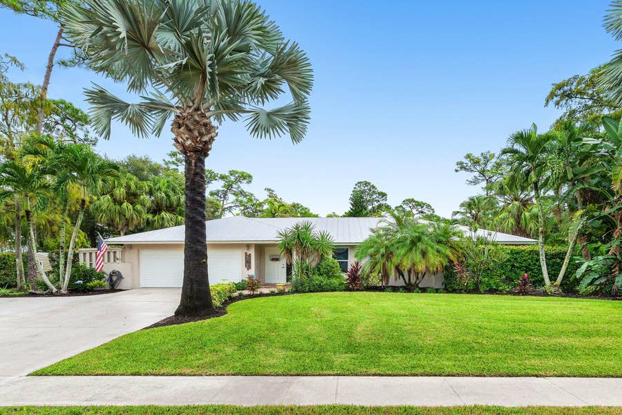 Property photo for 100 St Davids Way, Wellington, FL