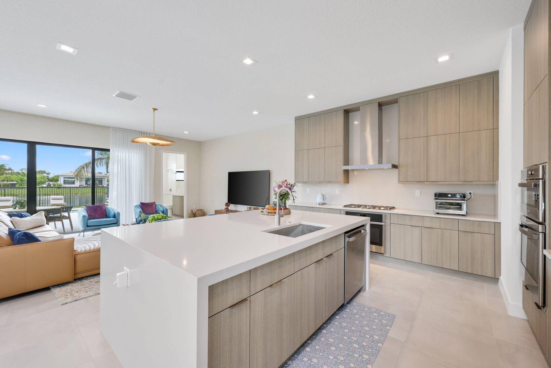 9682 Juniper Bay Ave - 15.jpg-SMALL