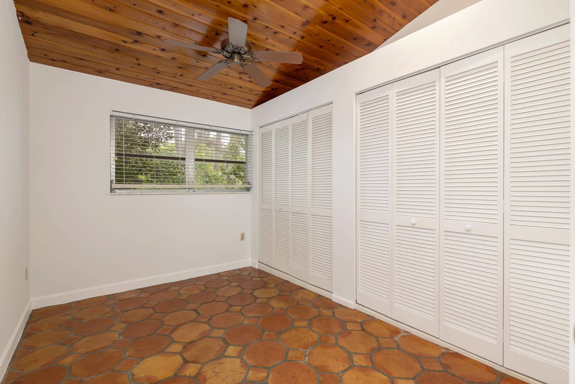 113 GREGORY Place, West Palm Beach, FL 33405 Primary Bedroom