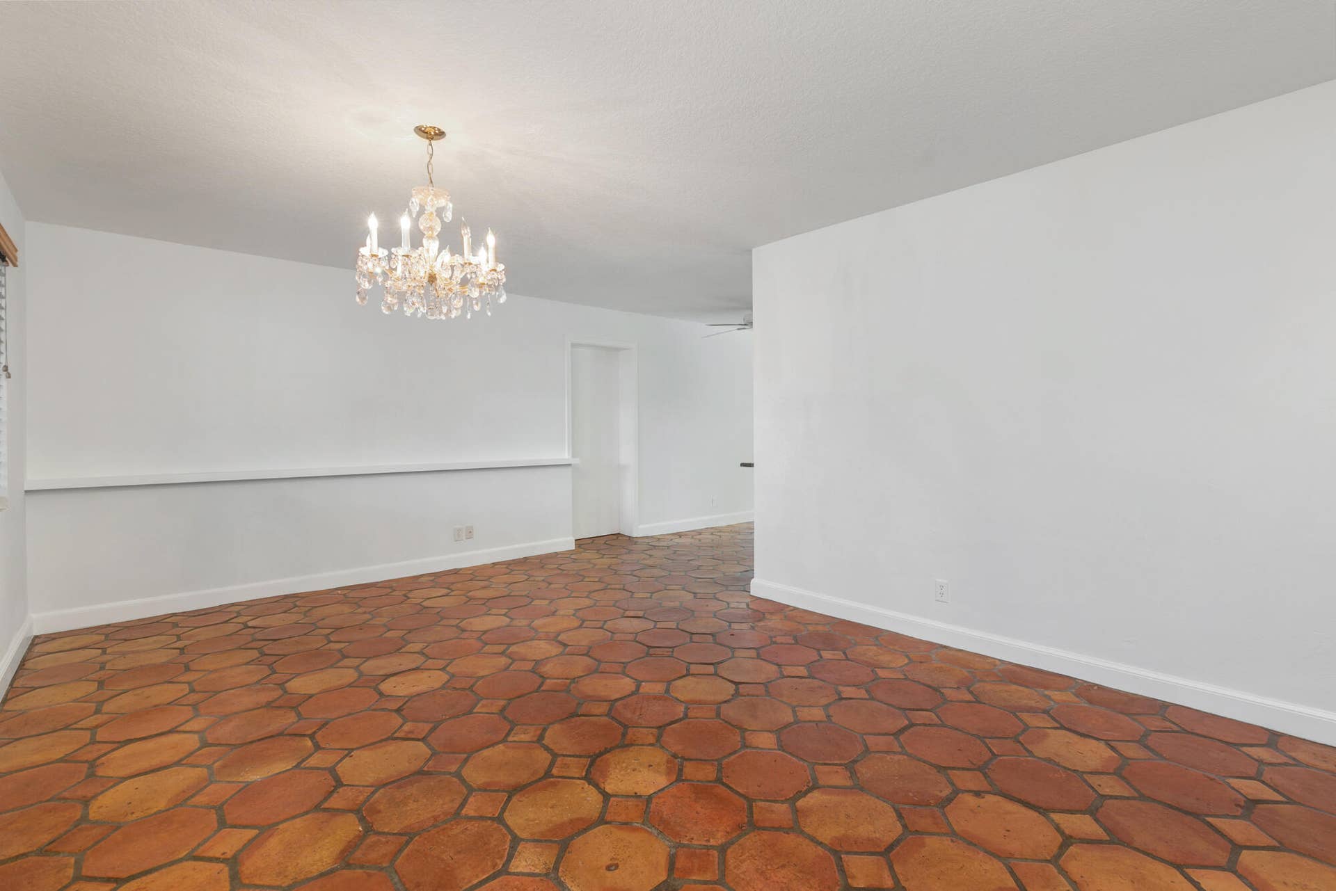 113 GREGORY Place, West Palm Beach, FL 33405 Living Room