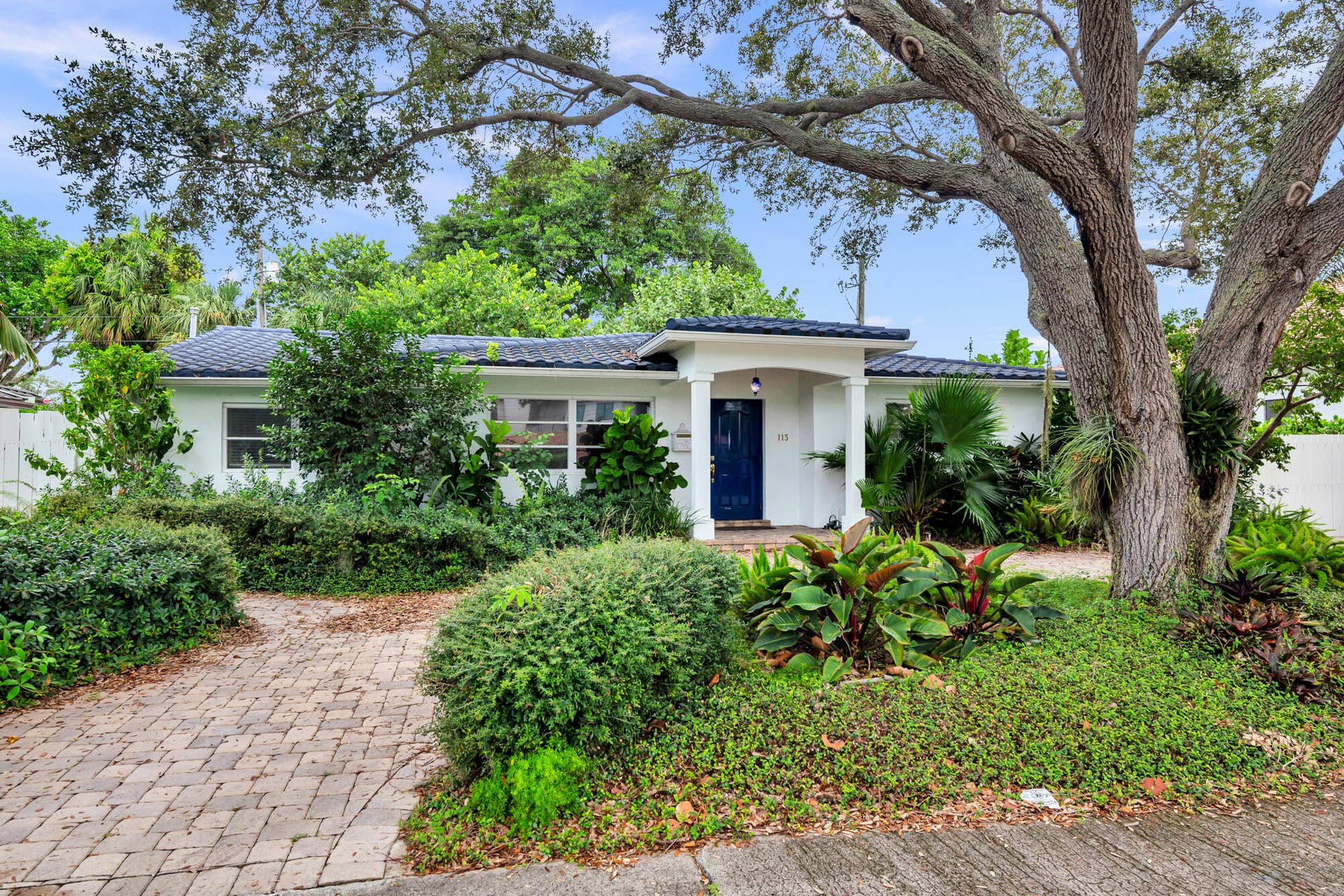 113 GREGORY Place, West Palm Beach, FL 33405 Front