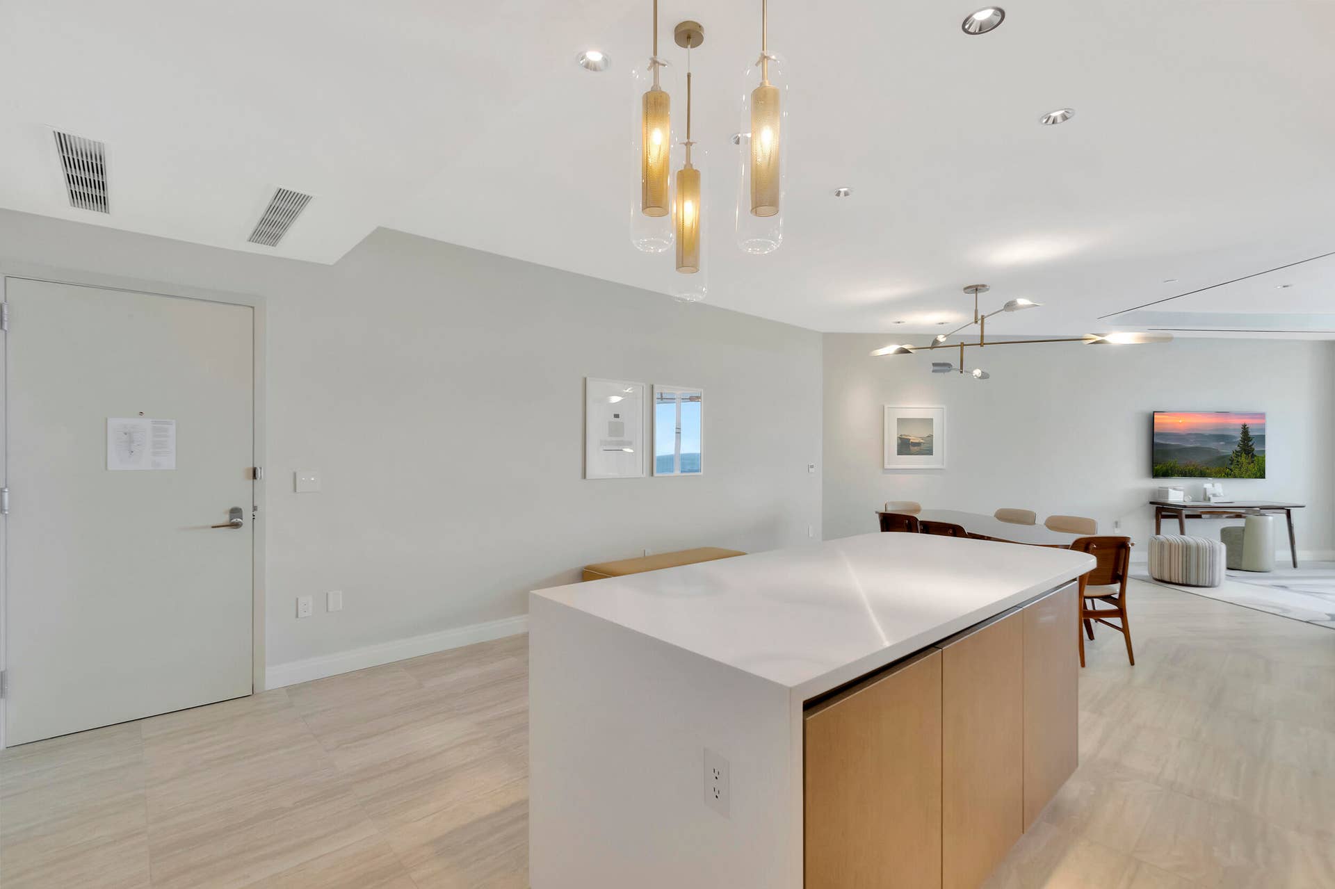 525 N FORT LAUDERDALE BEACH Boulevard N, #1704, Fort Lauderdale, FL 33304 22__g6i7927