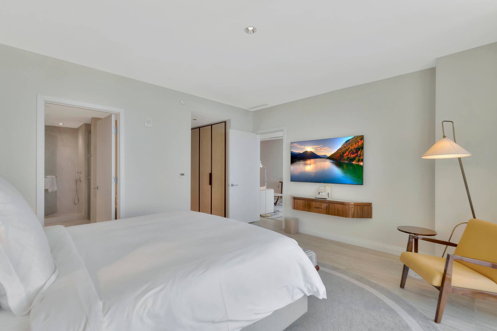 525 N FORT LAUDERDALE BEACH Boulevard N, #1704, Fort Lauderdale, FL 33304 47__g6i8082