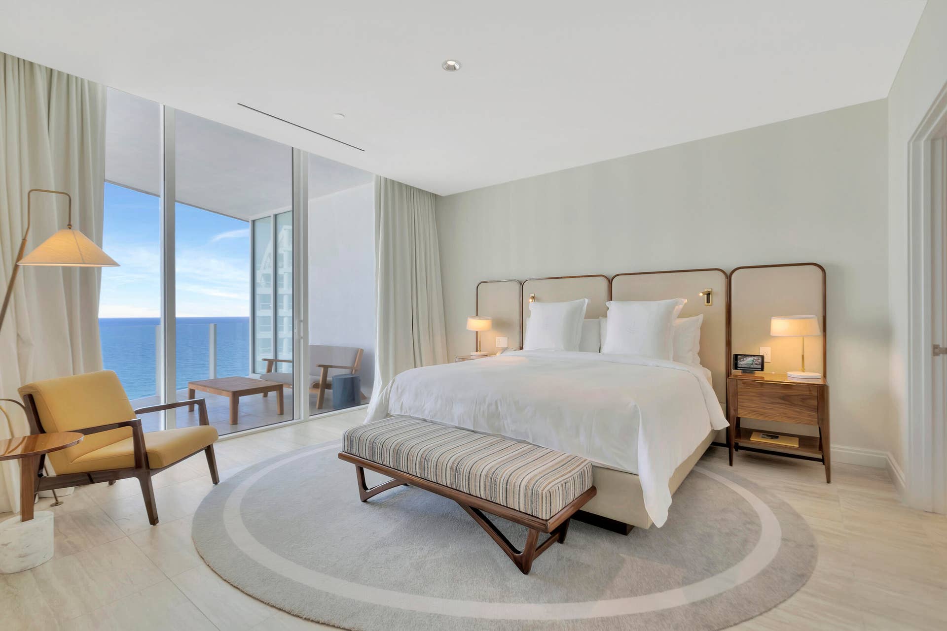 525 N FORT LAUDERDALE BEACH Boulevard N, #1704, Fort Lauderdale, FL 33304 45__g6i8072