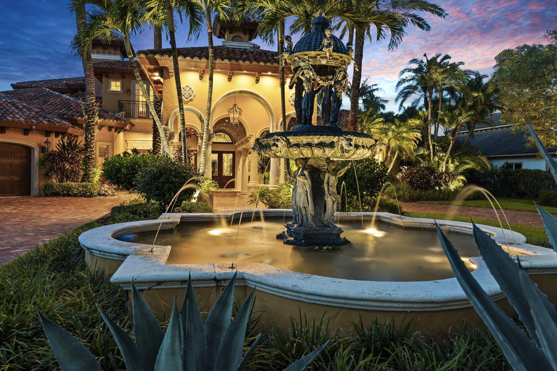 night fountain