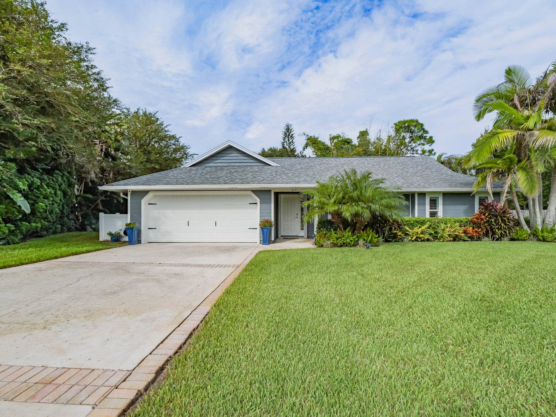 215 8TH Terrace, Vero Beach, FL 32962 Curb Appeal! No Hoa, great location, 3/2, Impact Windows