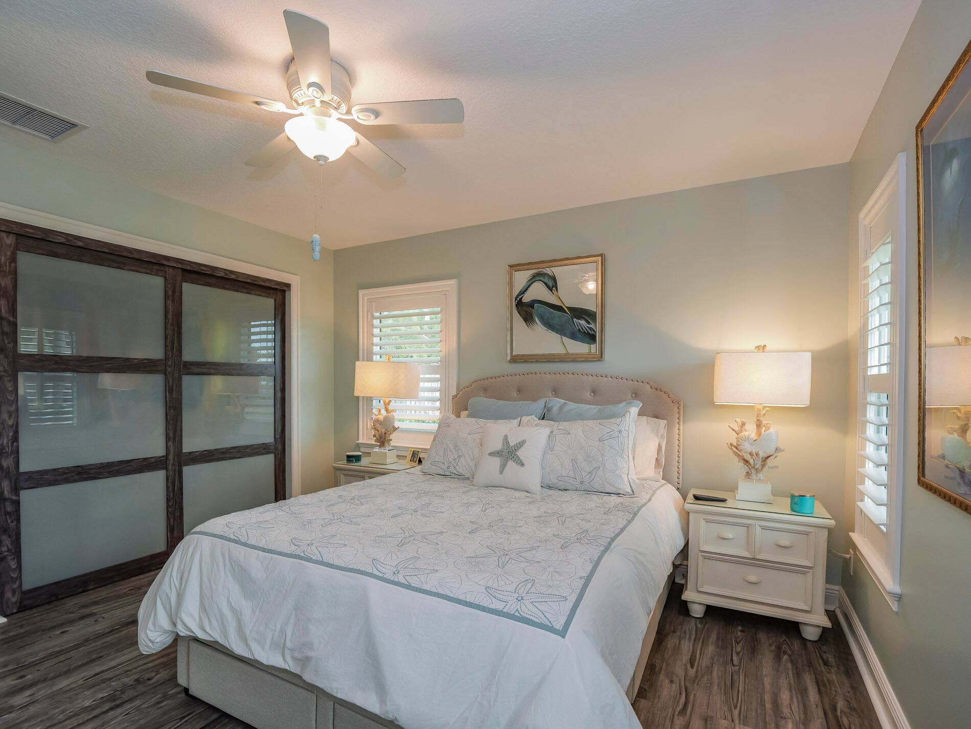215 8TH Terrace, Vero Beach, FL 32962 Second bedroom, frosted glass doors on closet.