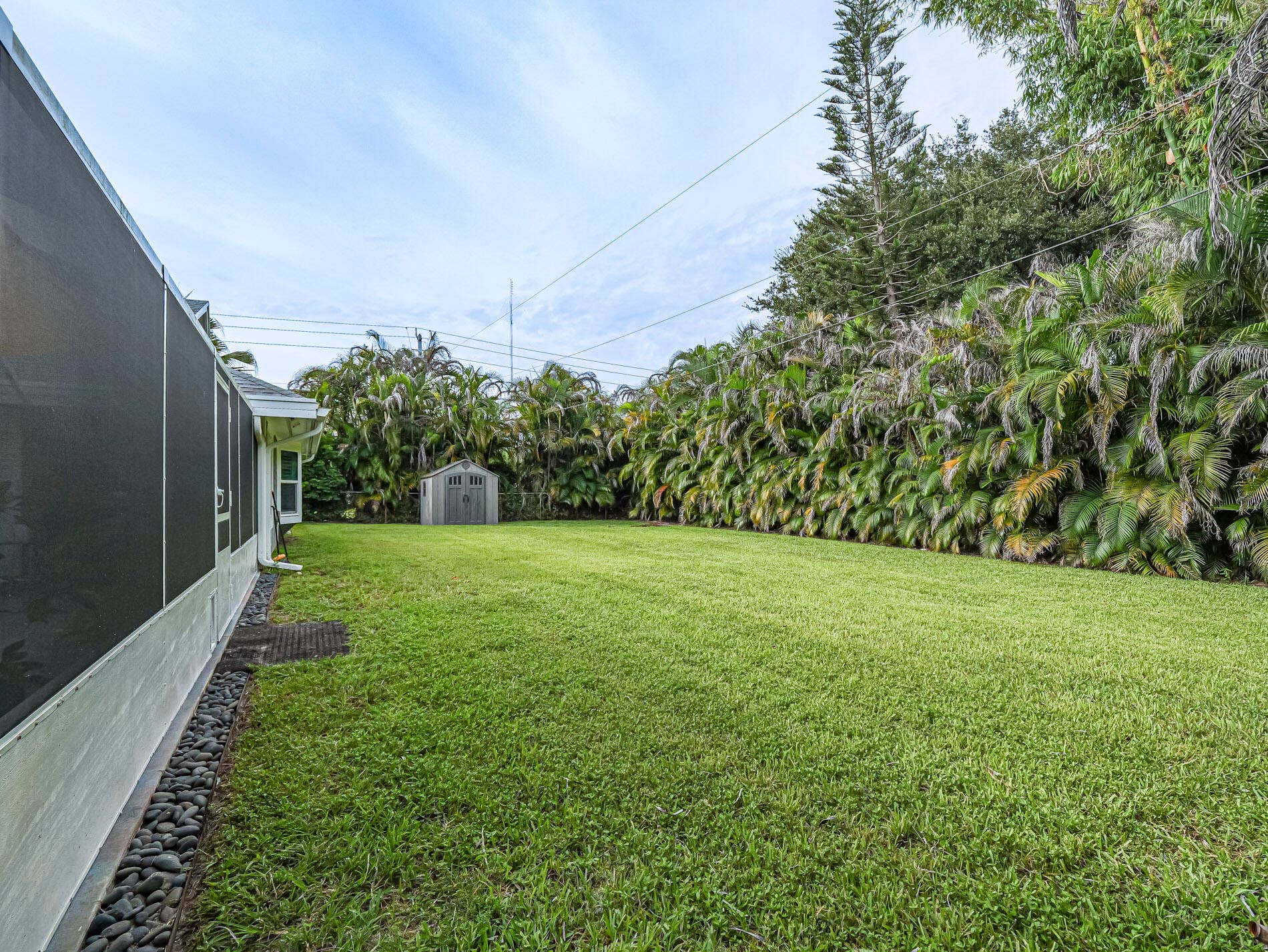 215 8TH Terrace, Vero Beach, FL 32962 Private fenced in backyard.