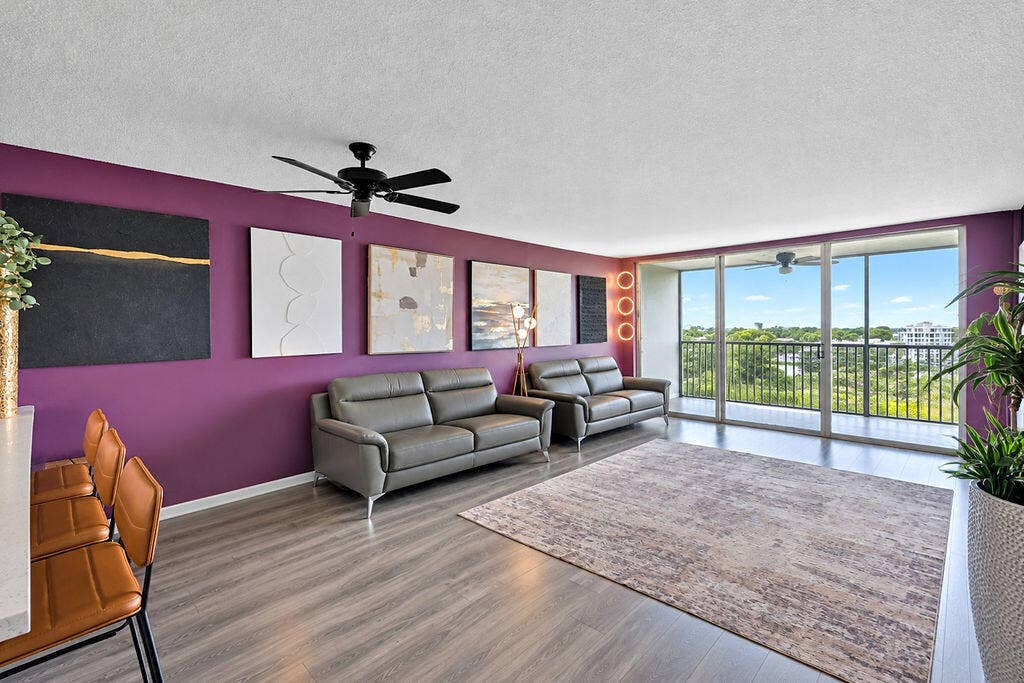 Bright & spacious main living area