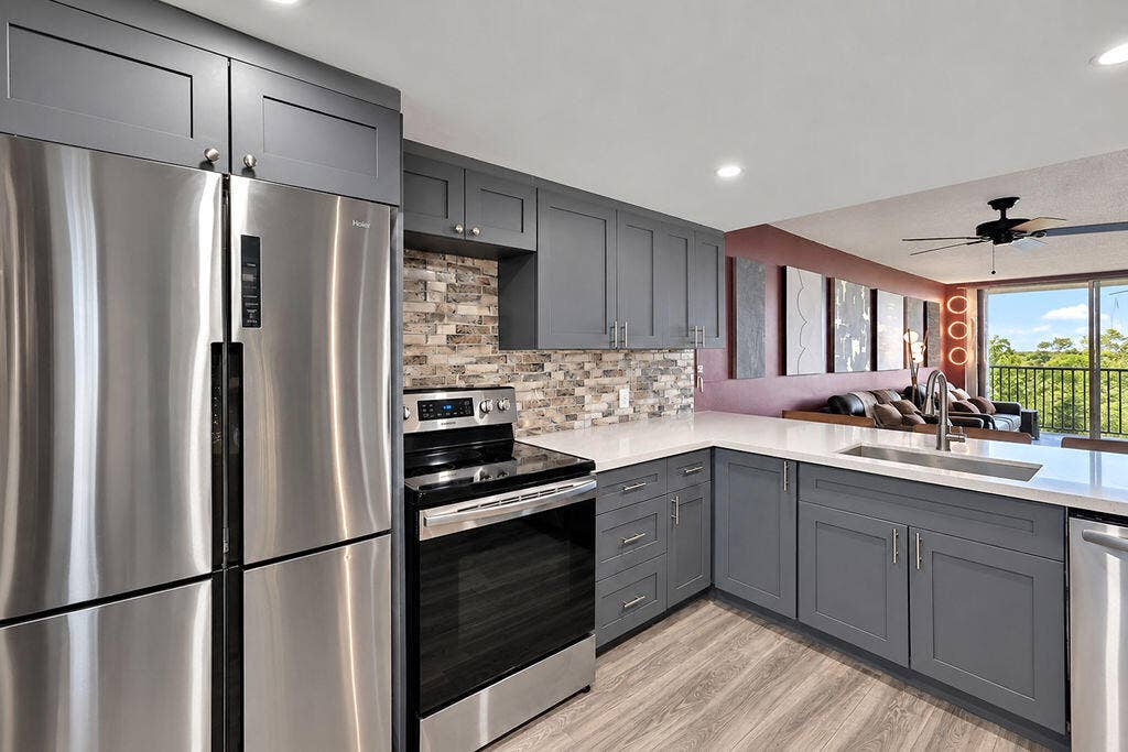 Beautifully appointed kitchen