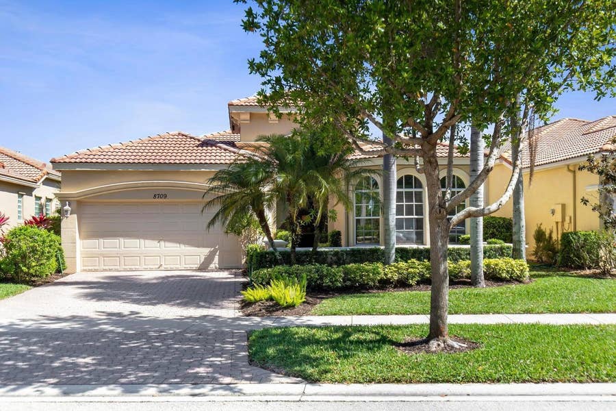 Property photo for 8709 VIA GRANDE E, Wellington, FL