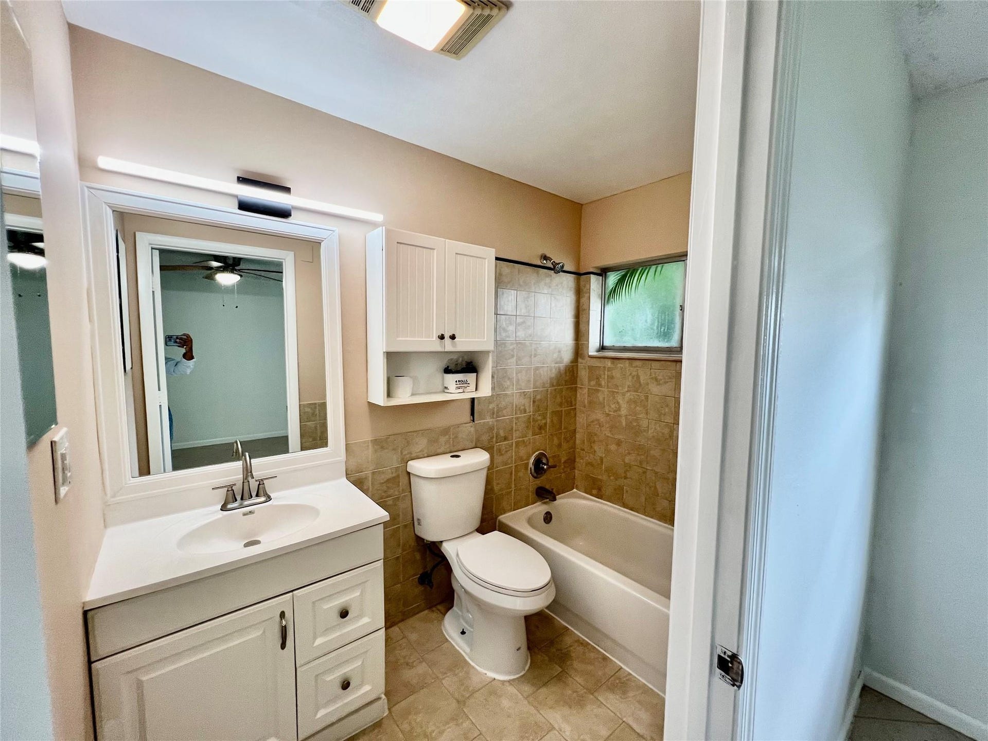 18435 Spanish Isles Court, Boca Raton, Boca Raton, FL 33496 Photo 4