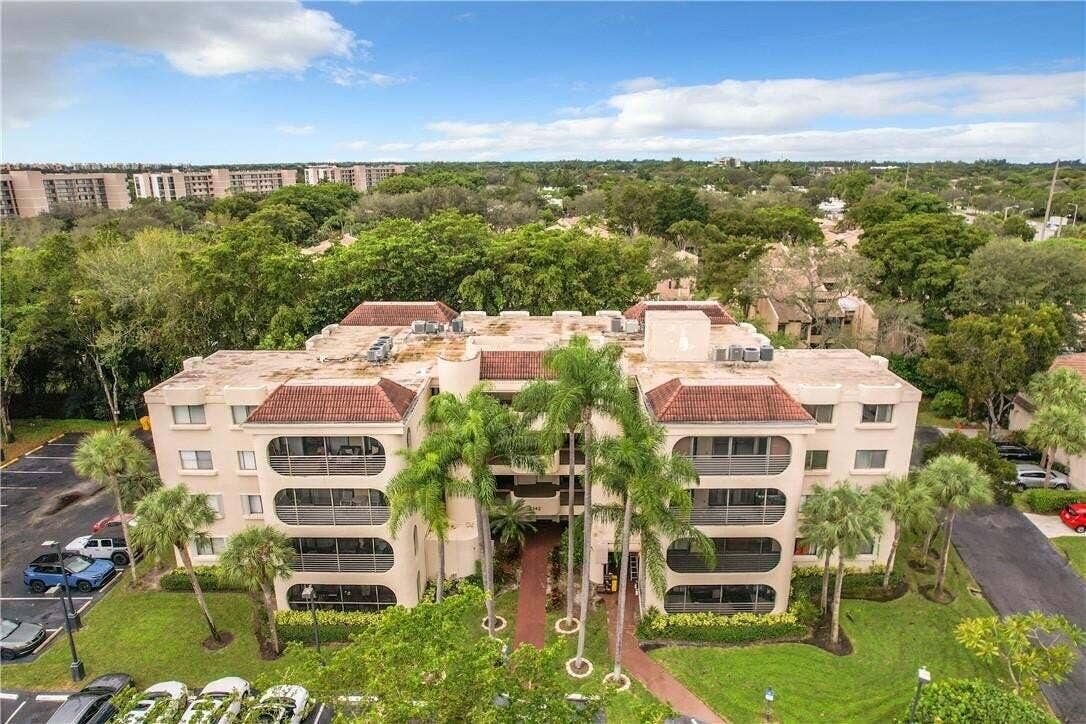 6342 LONGBOAT Lane W, #403, Boca Raton, FL 33433 6342 front above