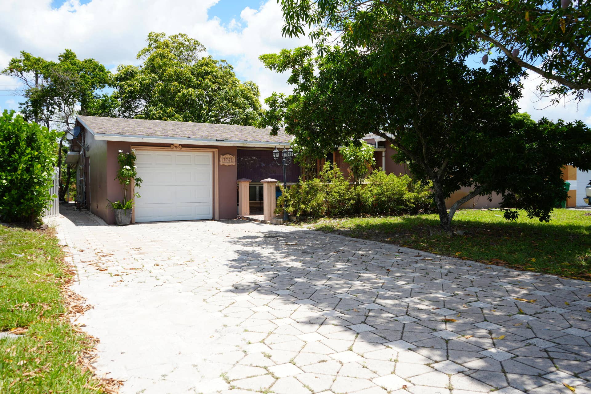 7761 BILTMORE Boulevard, Miramar, FL 33023 DSC00386
