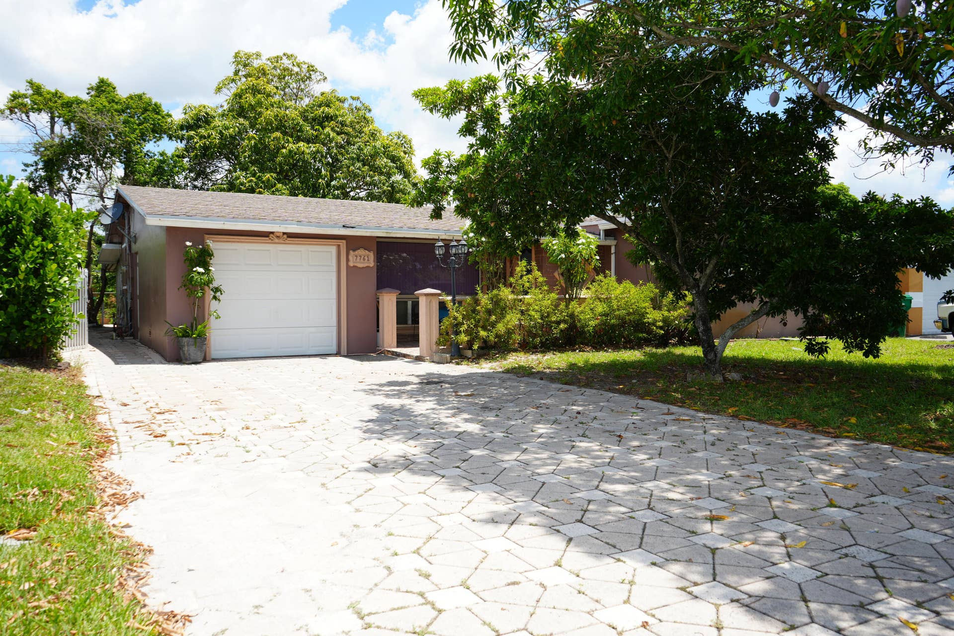 7761 BILTMORE Boulevard, Miramar, FL 33023 DSC00384