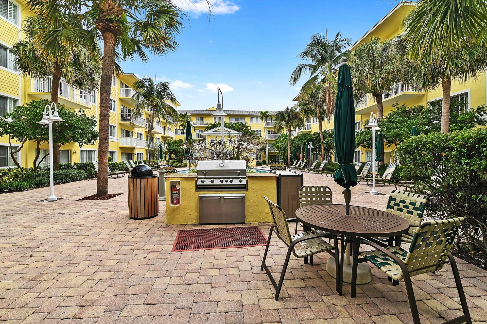 1501 E BROWARD Boulevard, #805, Fort Lauderdale, Fort Lauderdale, FL 33301 33 BBQ area 02