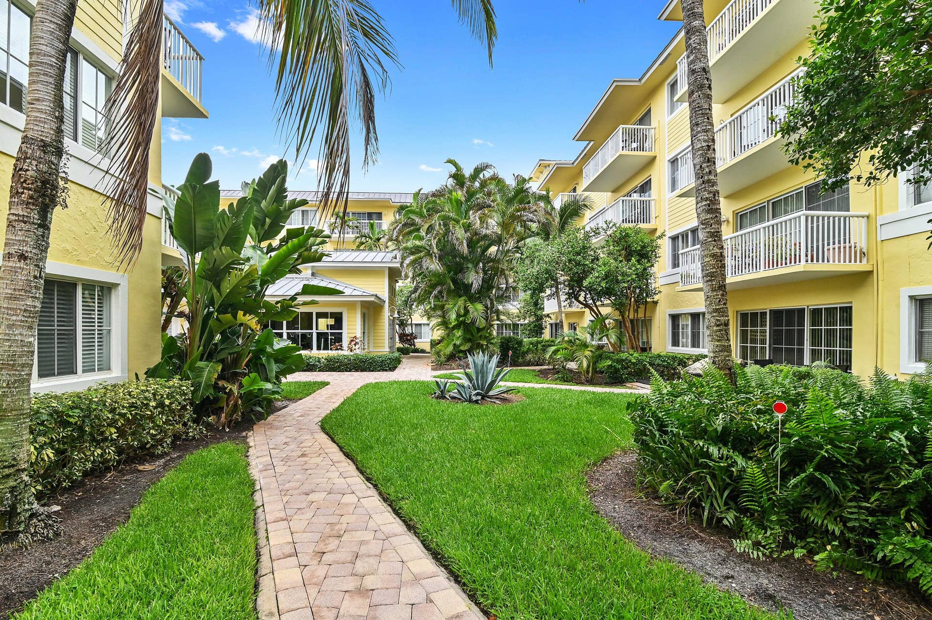 1501 E BROWARD Boulevard, #805, Fort Lauderdale, Fort Lauderdale, FL 33301 38 courtyard 02