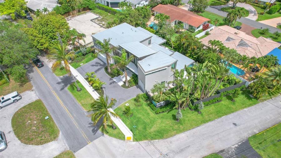 Property photo for 2500 Middle River Drive, Fort Lauderdale, FL