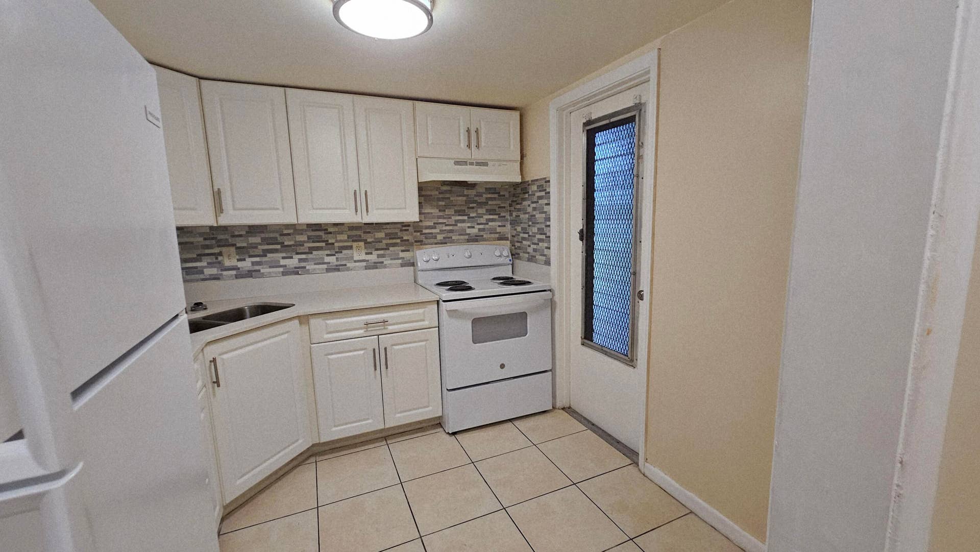 4200 NW 3RD Court, #122, Plantation, FL 33317 20260523_153104