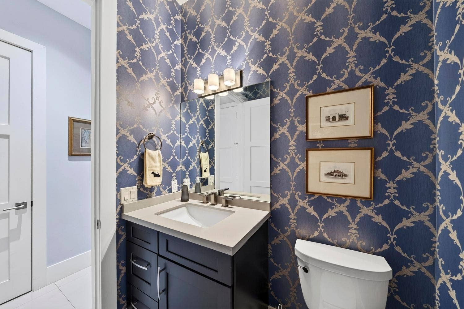 930 NE 16th Avenue, Fort Lauderdale, FL 33304 026-043-Powder Room-1500x1000