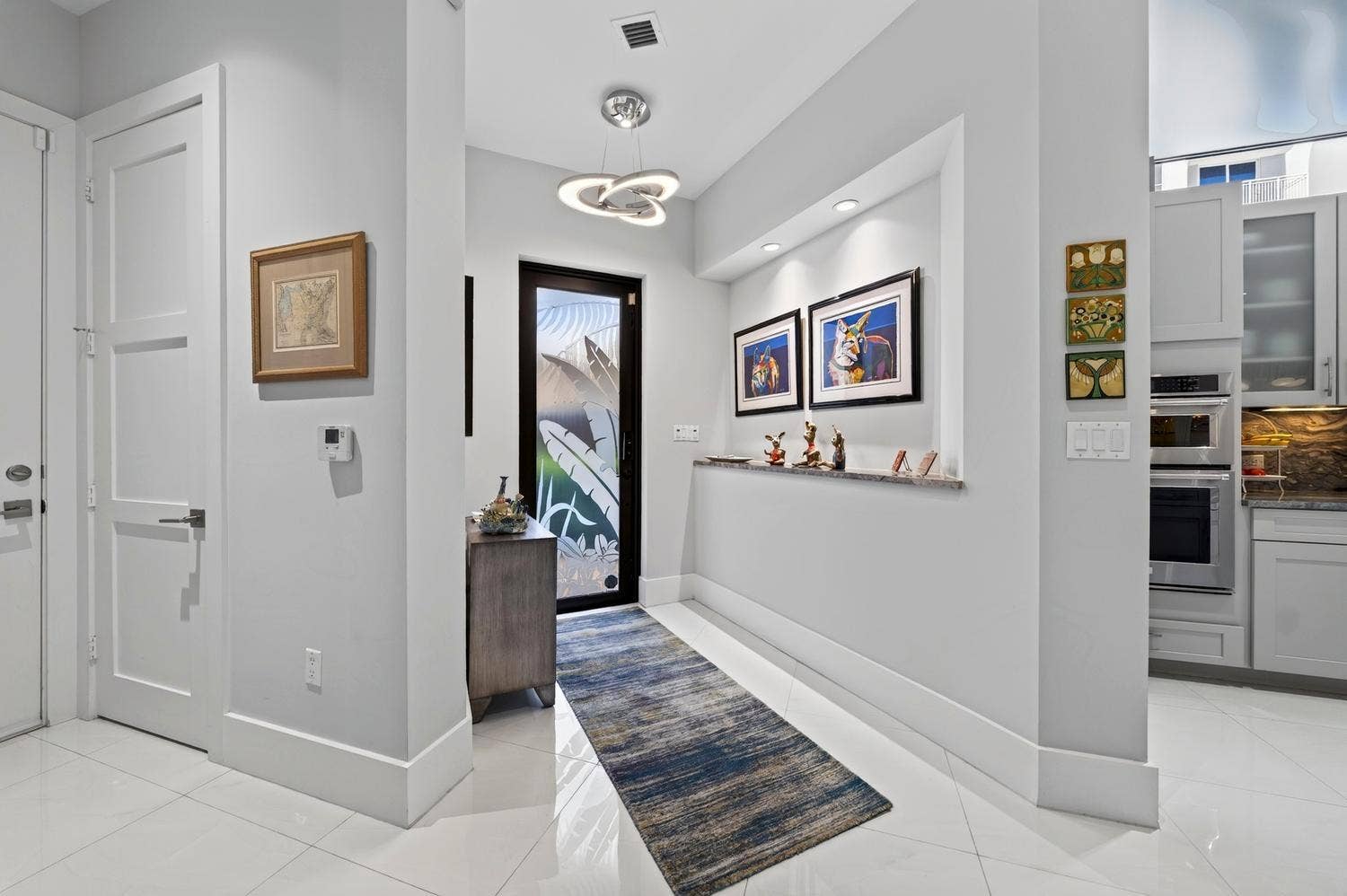 930 NE 16th Avenue, Fort Lauderdale, FL 33304 023-046-Foyer-1500x999