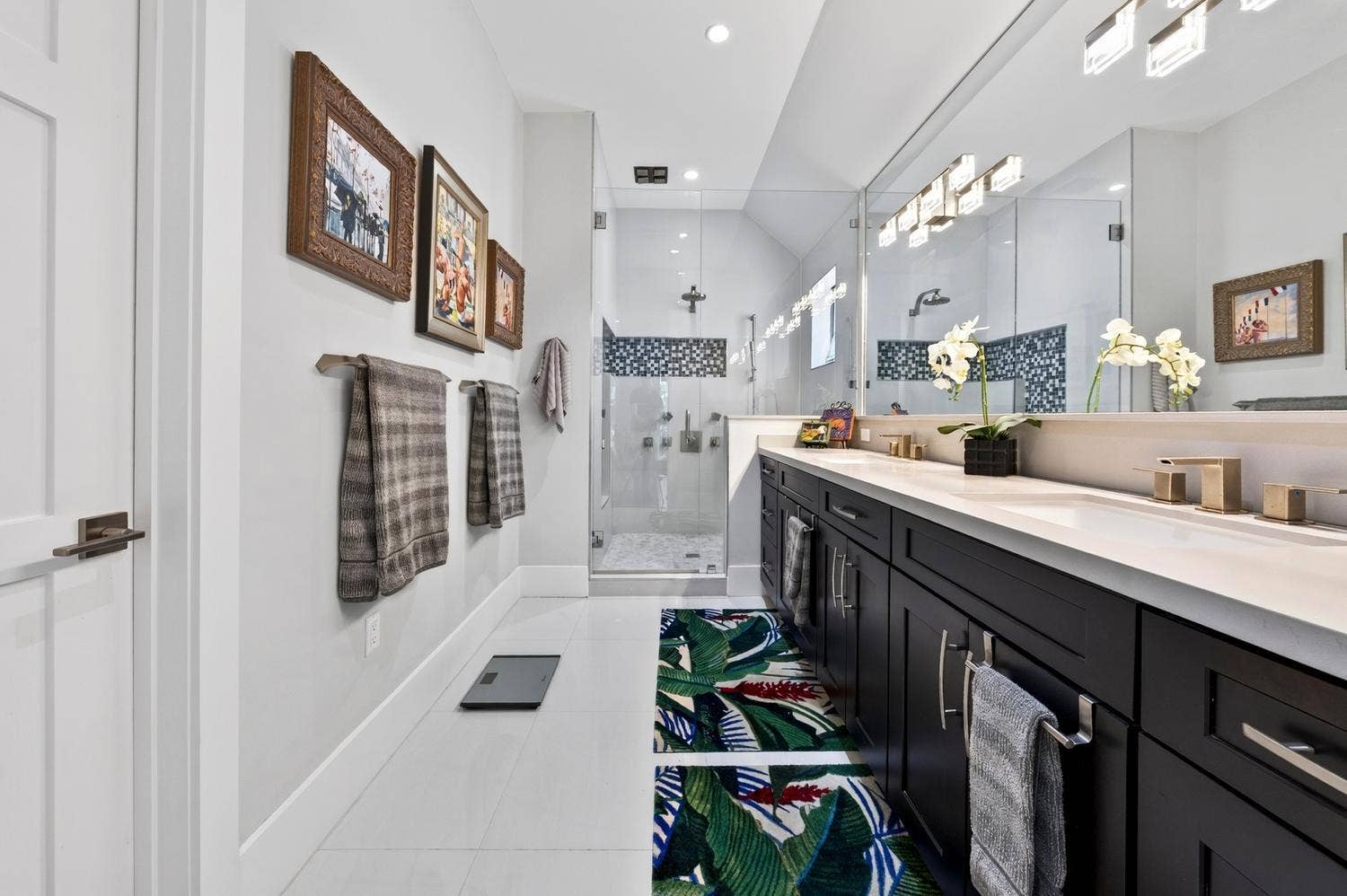 930 NE 16th Avenue, Fort Lauderdale, FL 33304 043-028-Primary Bath-1500x999