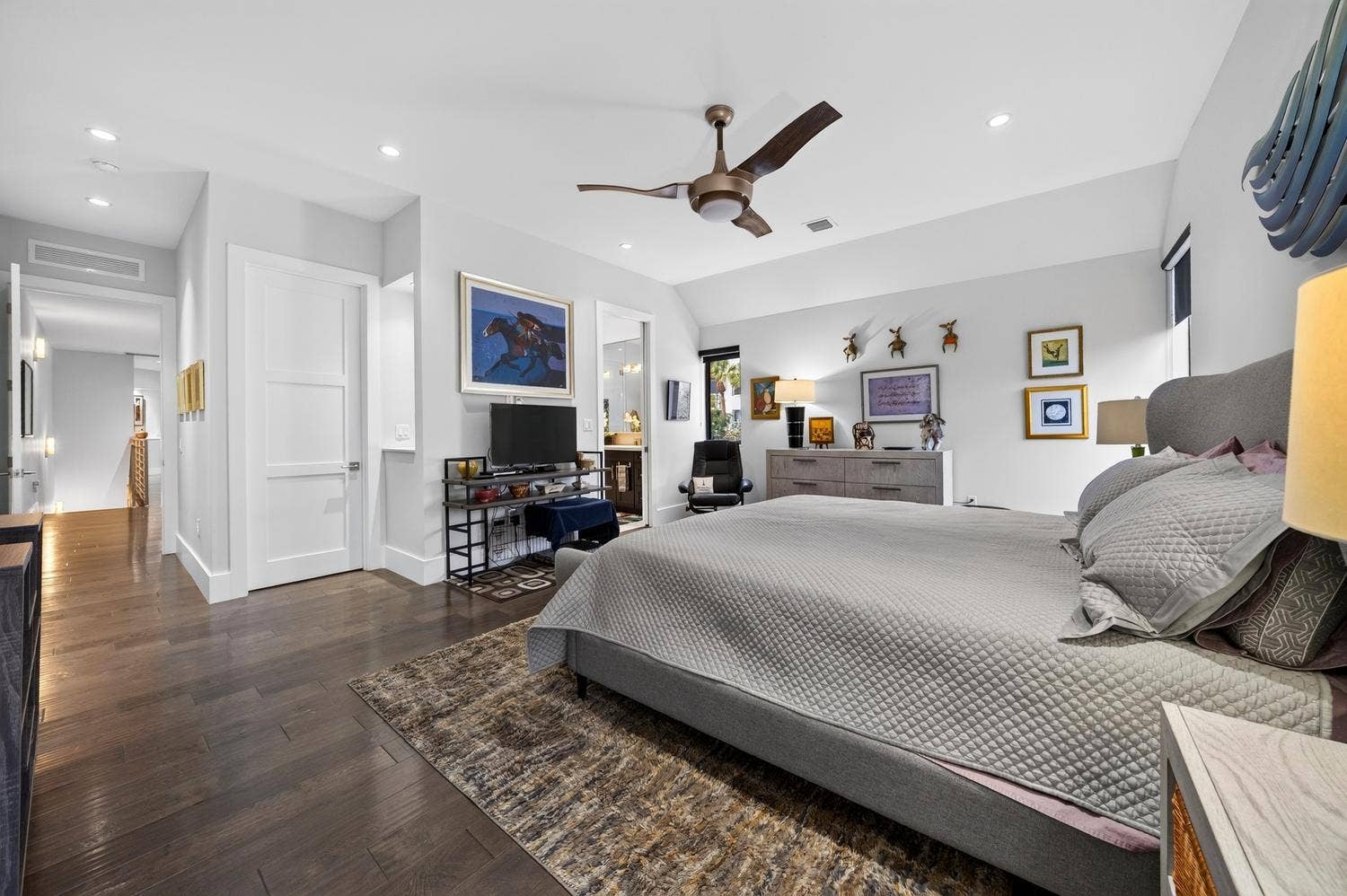 930 NE 16th Avenue, Fort Lauderdale, FL 33304 042-023-Primary Bedroom-1500x999