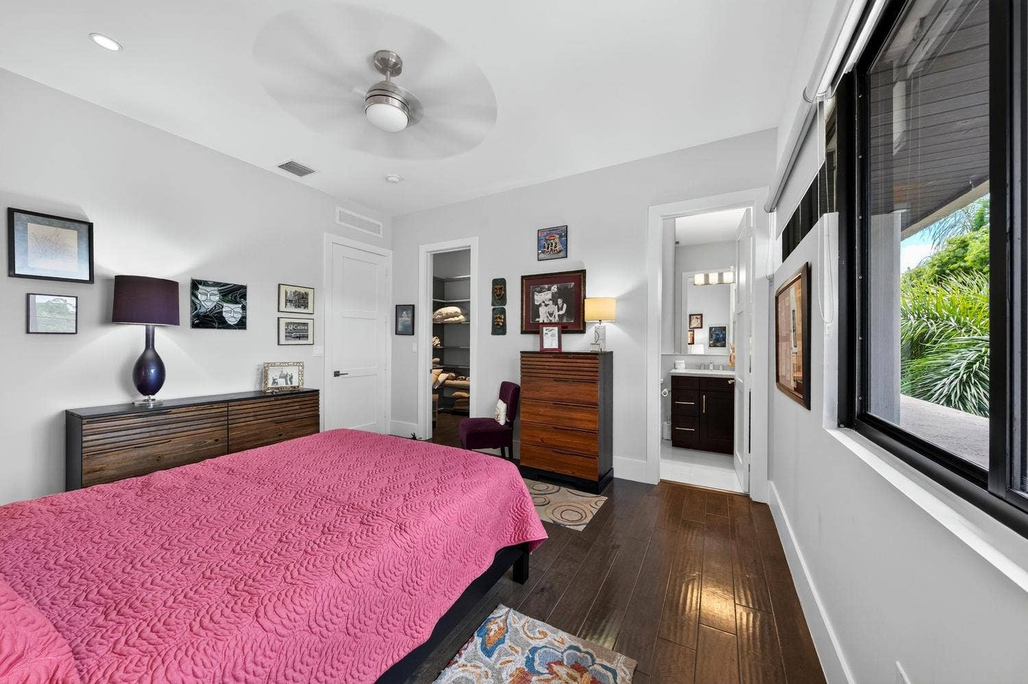 930 NE 16th Avenue, Fort Lauderdale, FL 33304 038-007-Bedroom-1500x1000