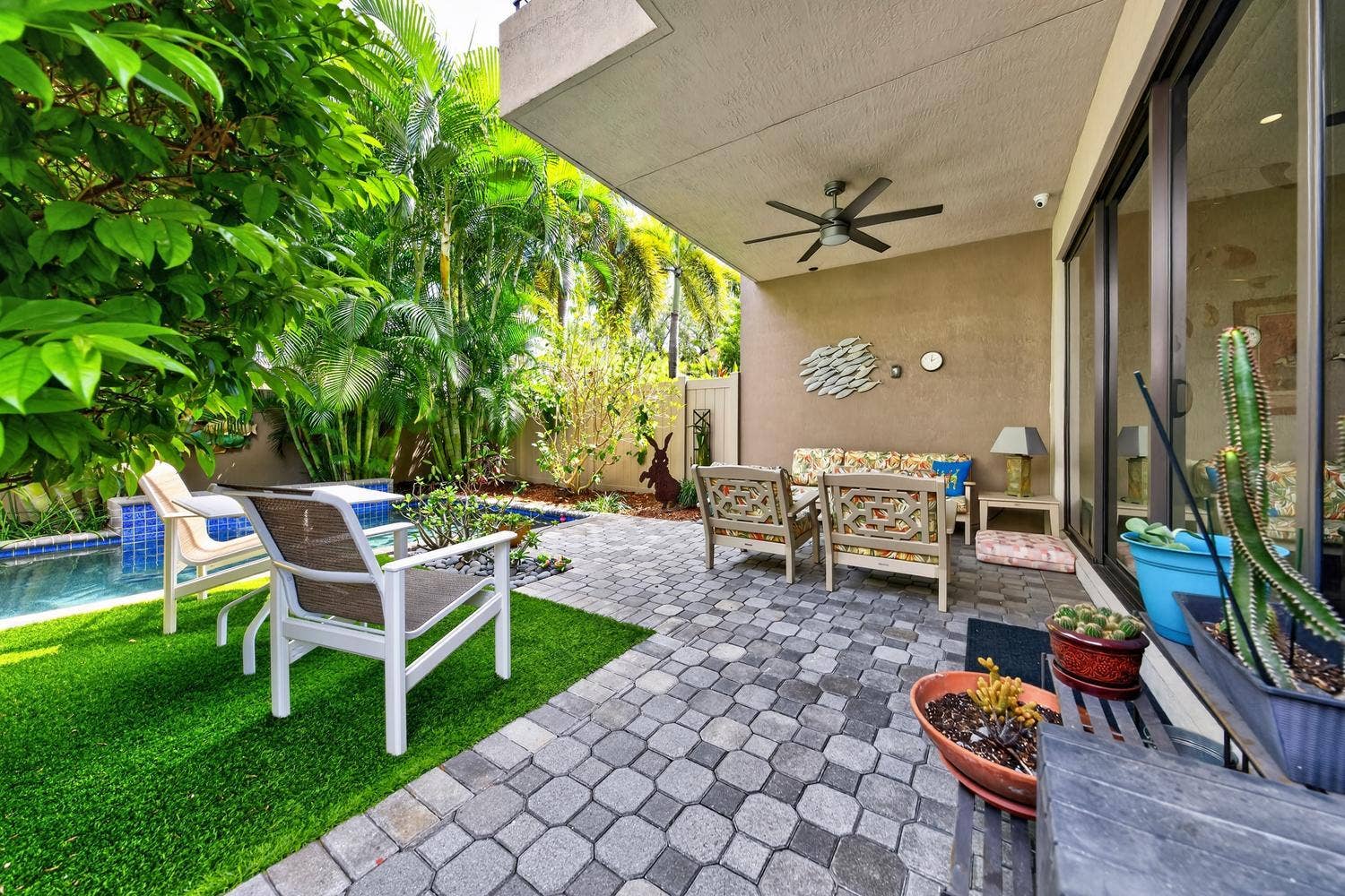 930 NE 16th Avenue, Fort Lauderdale, FL 33304 005-010-Patio-1500x1000