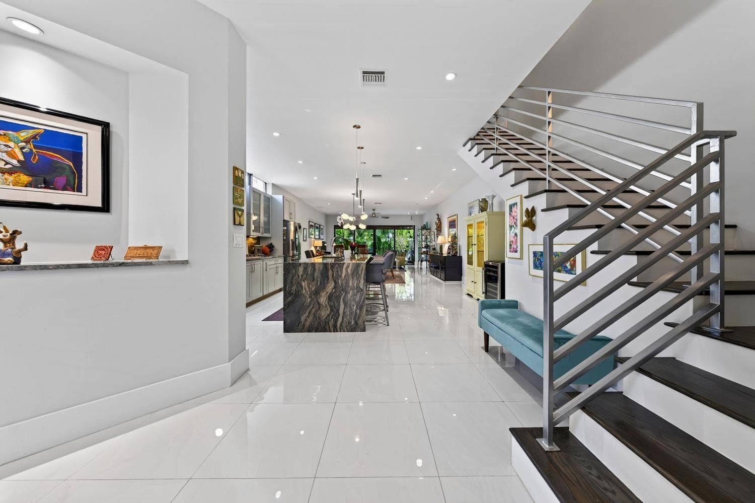 930 NE 16th Avenue, Fort Lauderdale, FL 33304 021-040-Foyer-1500x1000
