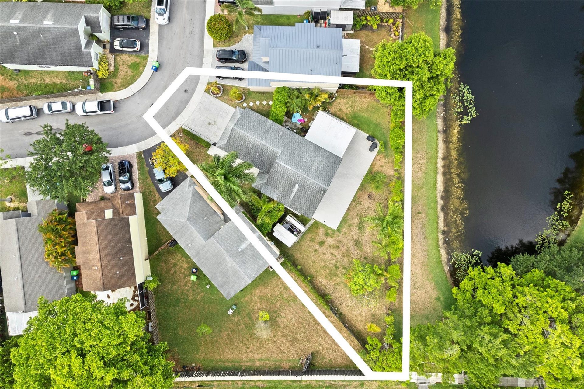 133 SW 159TH Way, Sunrise, FL 33326 Photo 27
