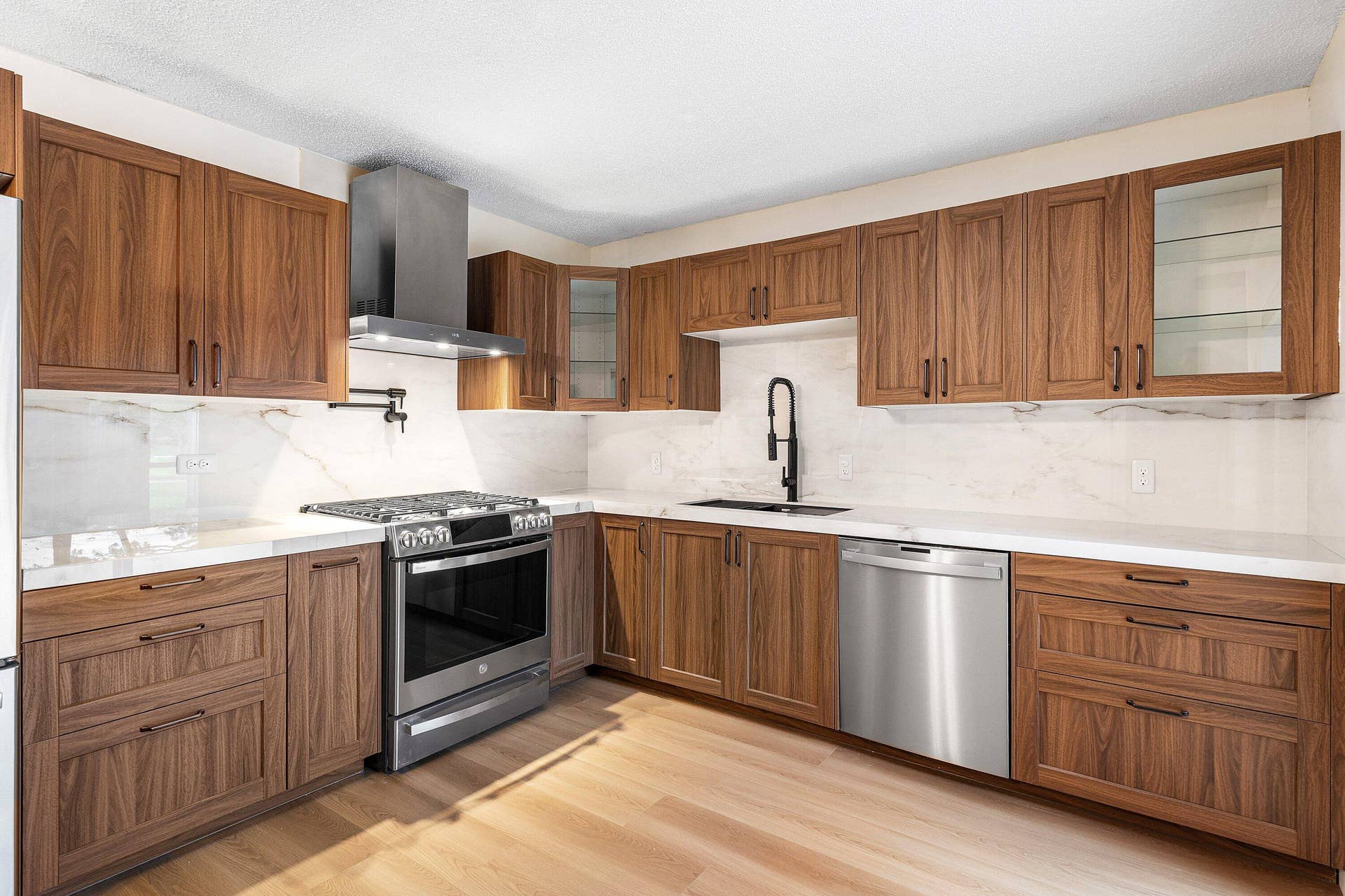 1815 18th Lane, Palm Beach Gardens, FL 33418 Renovated Open Kitchen