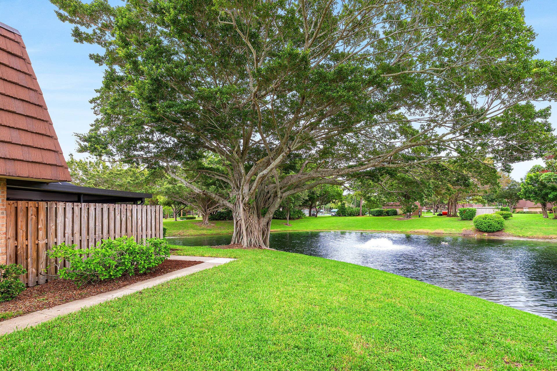 1815 18th Lane, Palm Beach Gardens, FL 33418 Premium Location